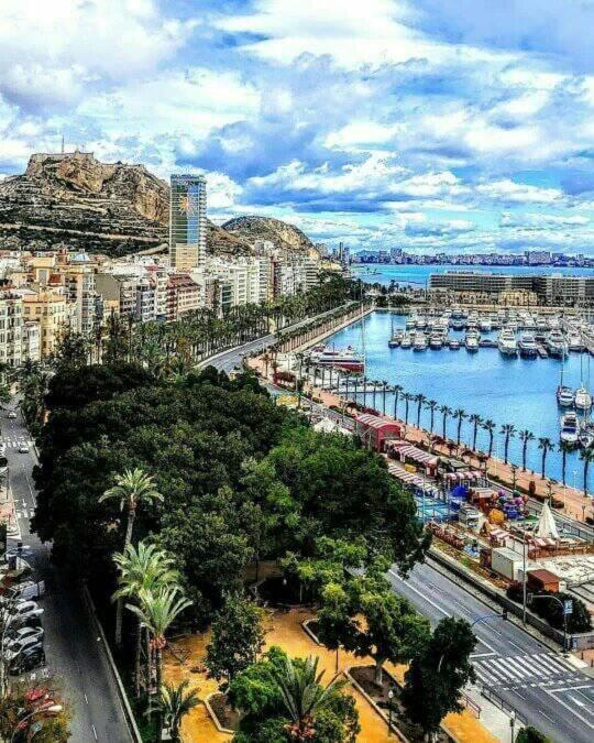 Atico Centrico Junto A La Playa Apartment Alicante Exterior photo